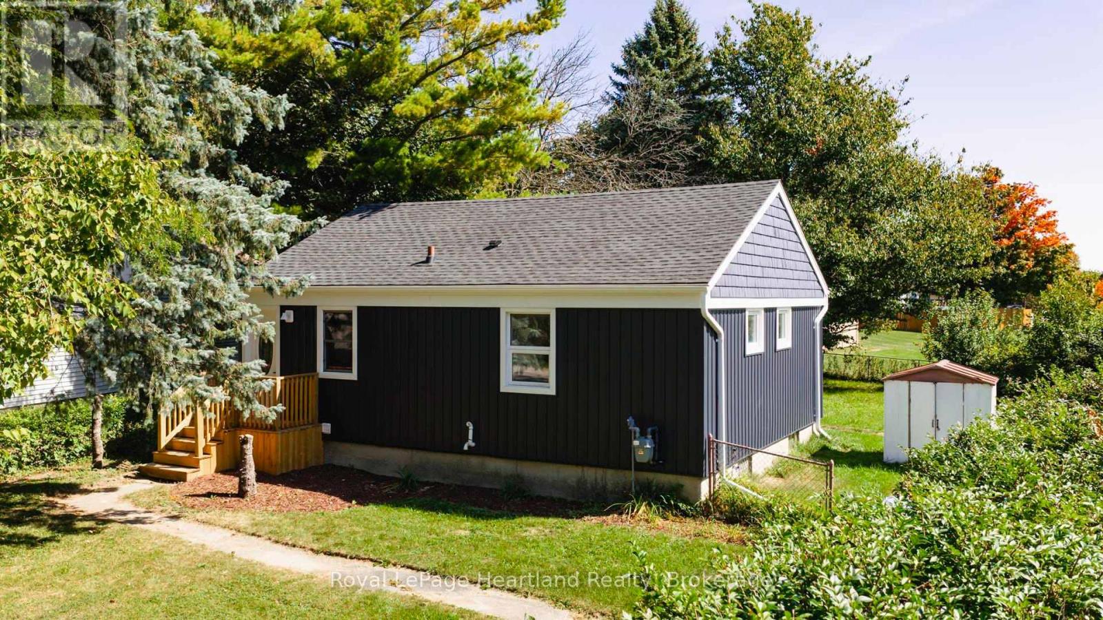 26 Quebec Rd, Huron East, ON N0M 1L0