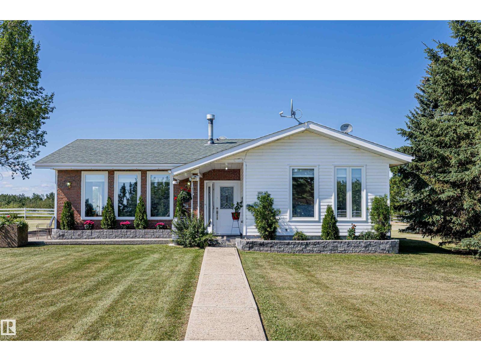 21341 Twp Road 534, Rural Strathcona County, AB T8G 2B2