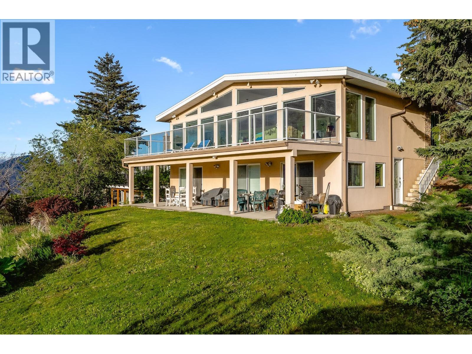 845 Gleneagles Dr, Kamloops, BC V2E 1K2