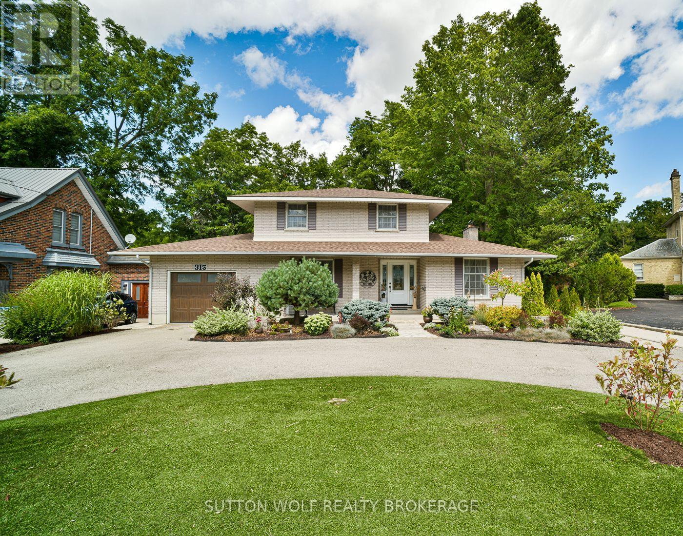 315 Caradoc St N, Strathroy-caradoc Ne, ON N7G 2N1