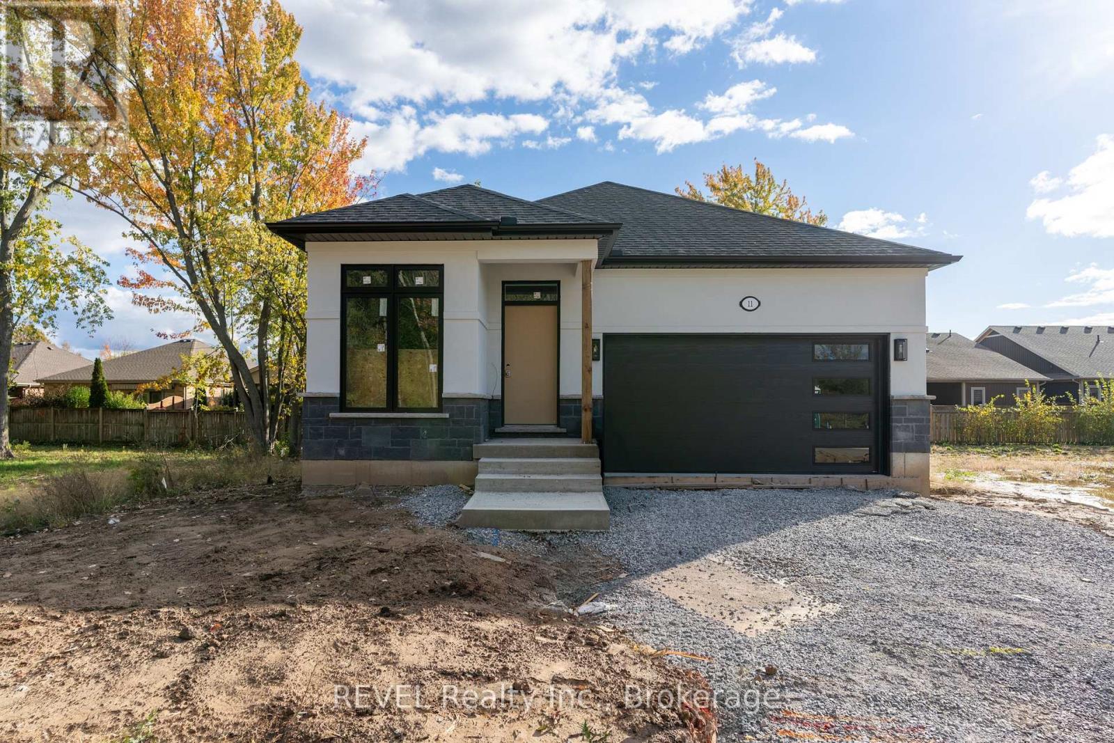11 Stickles St, Pelham Fonthill, ON L3C 3C3