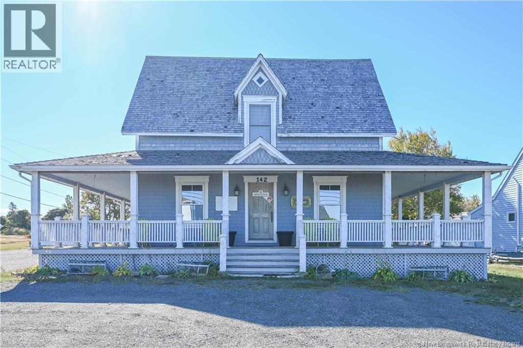 142 Saintpierre E Blvd, Caraquet, NB E1W 1B1