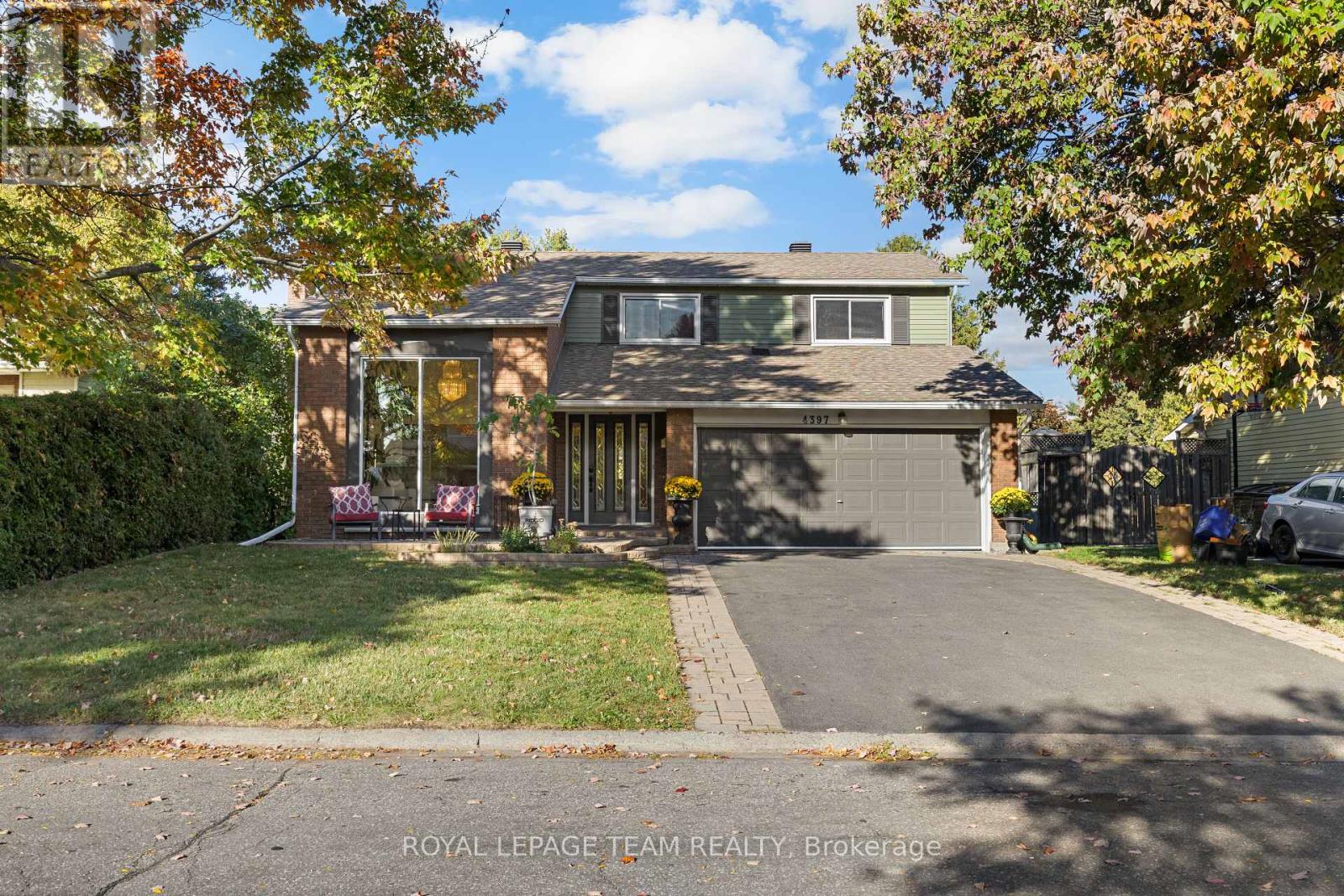 4397 Whittaker Cres, Ottawa, ON K1B 4P1