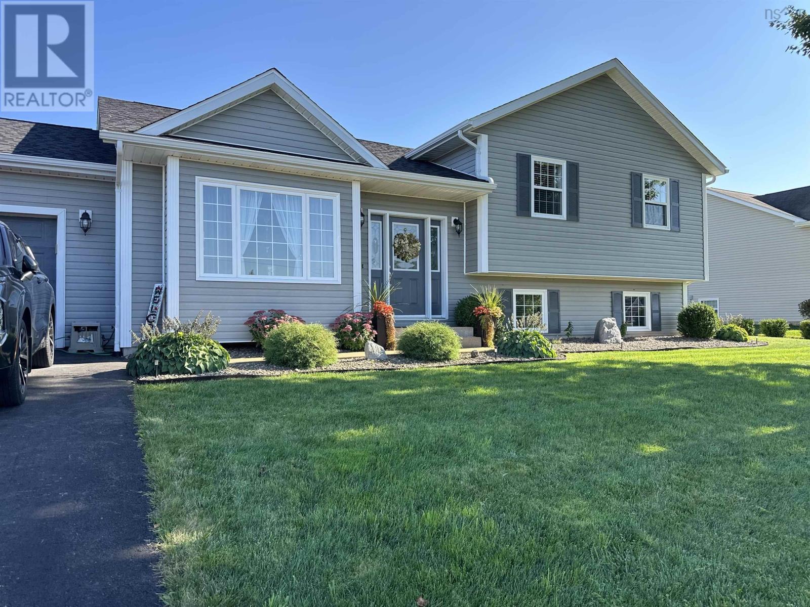 40 Terra Nova Dr, Greenwood, NS B0P 1R0