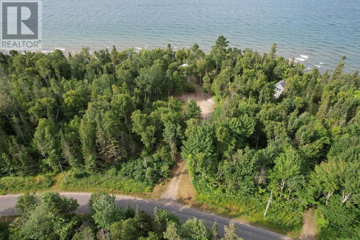 2082 Four Seasons Dr, Algoma, Unorganized, North Part, ON P0S 1E0