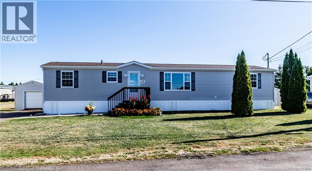 35 Nepisiguit, Dieppe, NB E1A 7N1
