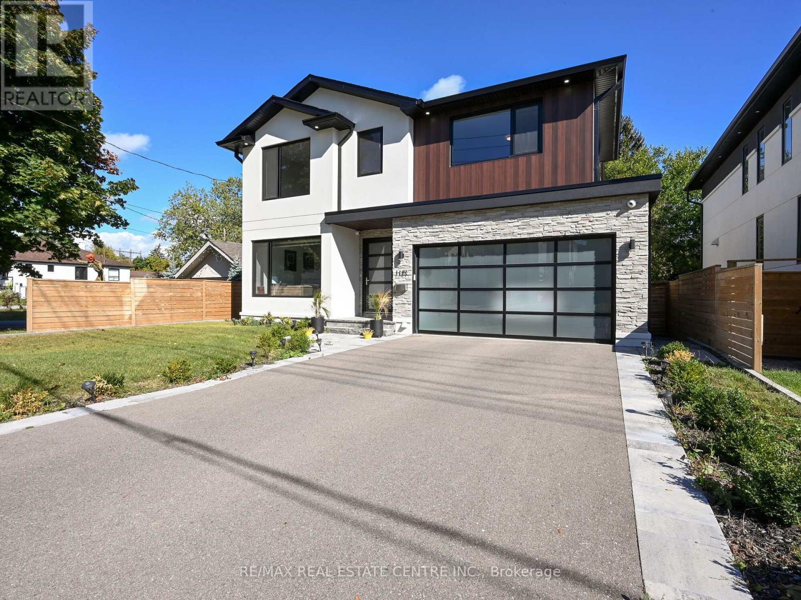 1181 Ogden Ave, Mississauga, ON L5E 2G8