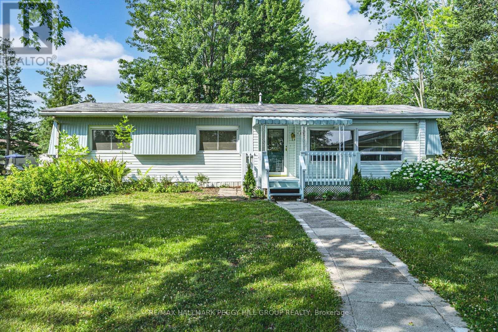 85 Hawthorne Dr, Innisfil, ON L9S 1N5