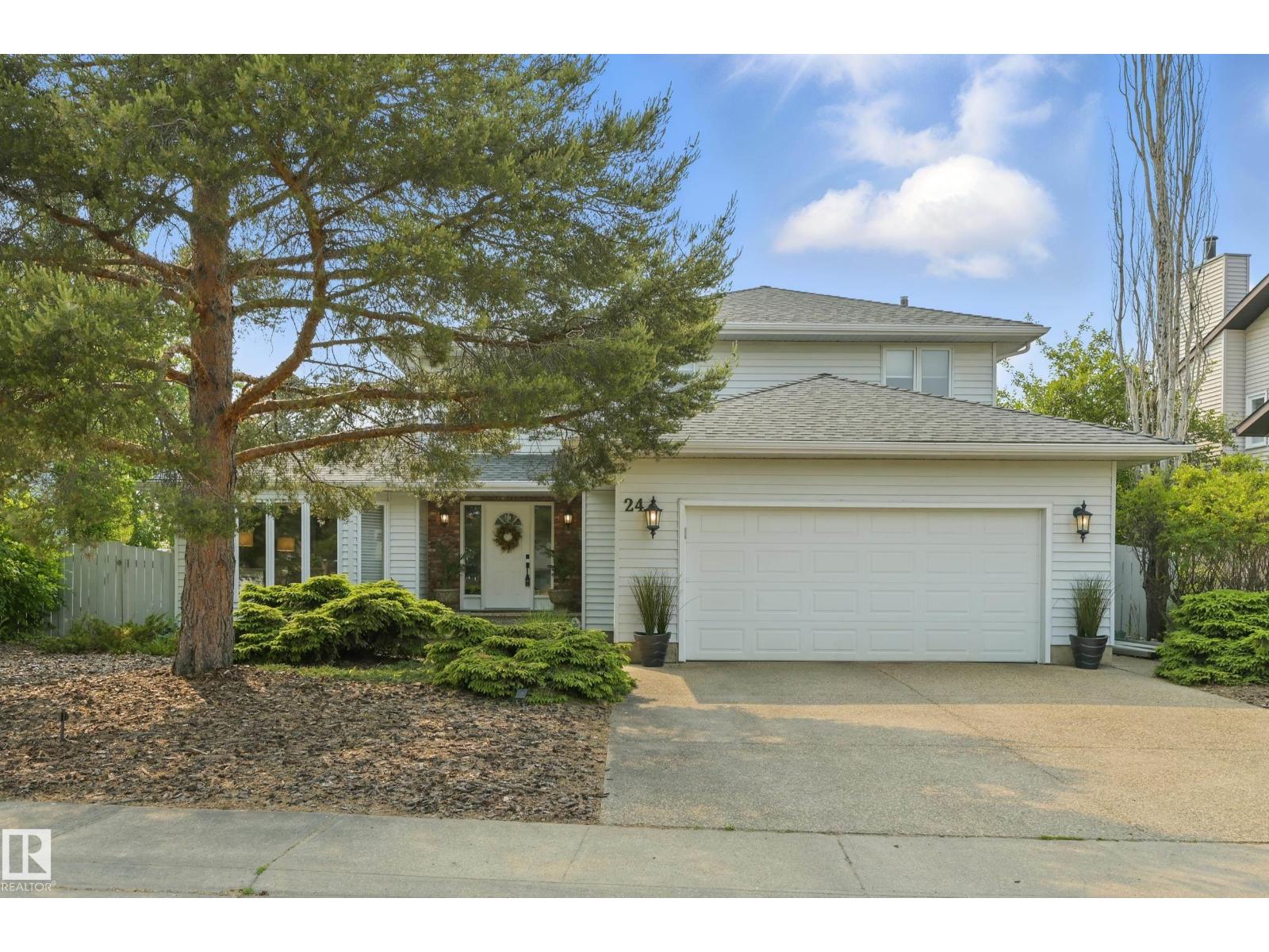 24 Blue Quill Cr NW, Edmonton, AB T6J 6C2