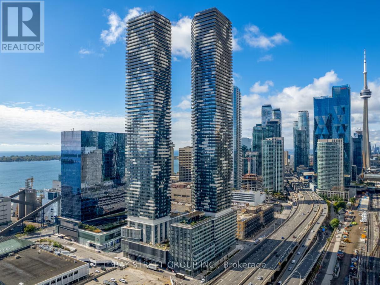 2607 55 Cooper St, Toronto, ON M5E 0G1