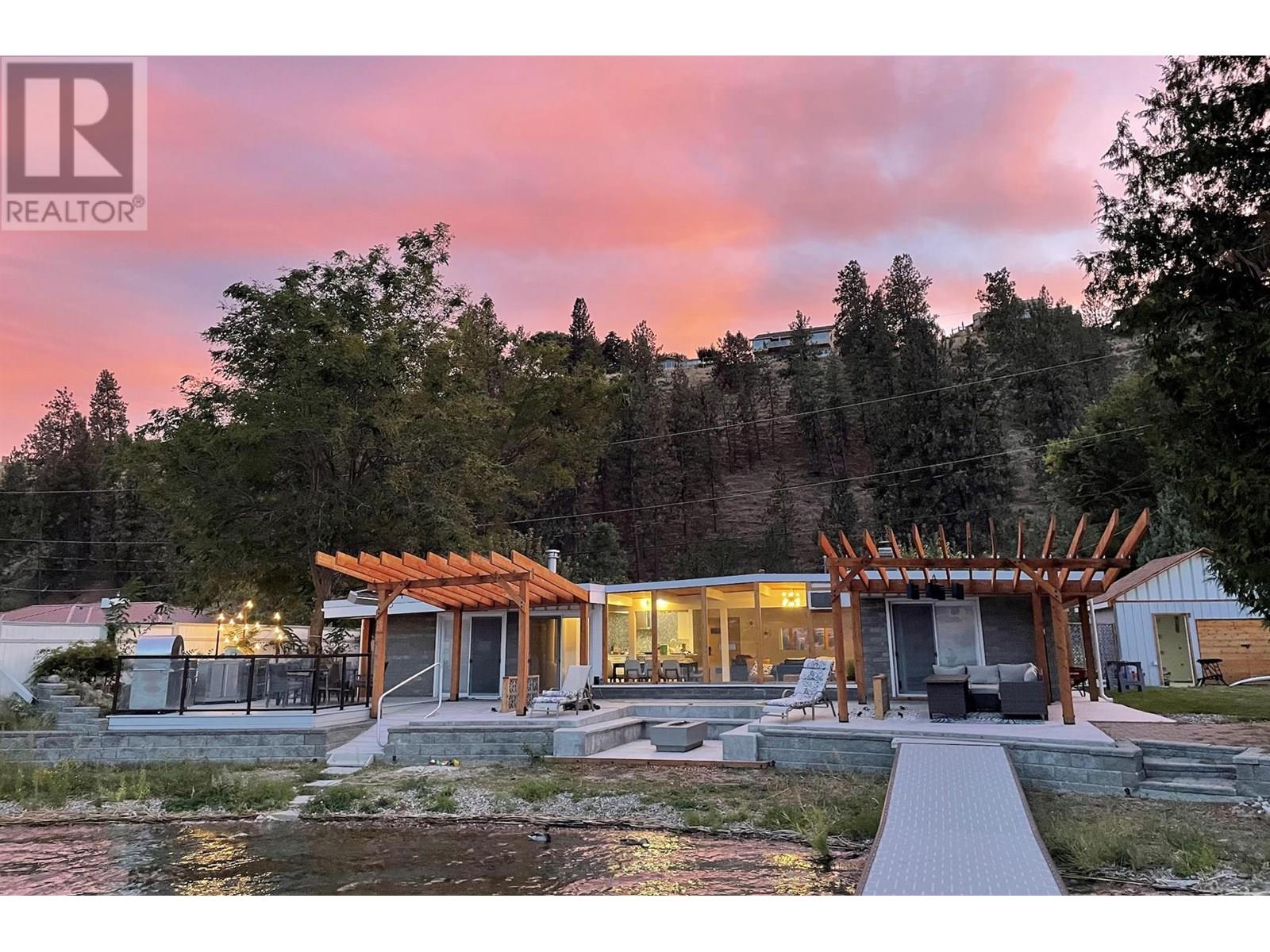 266 Alder Ave, Kaleden, BC V0H 1K0