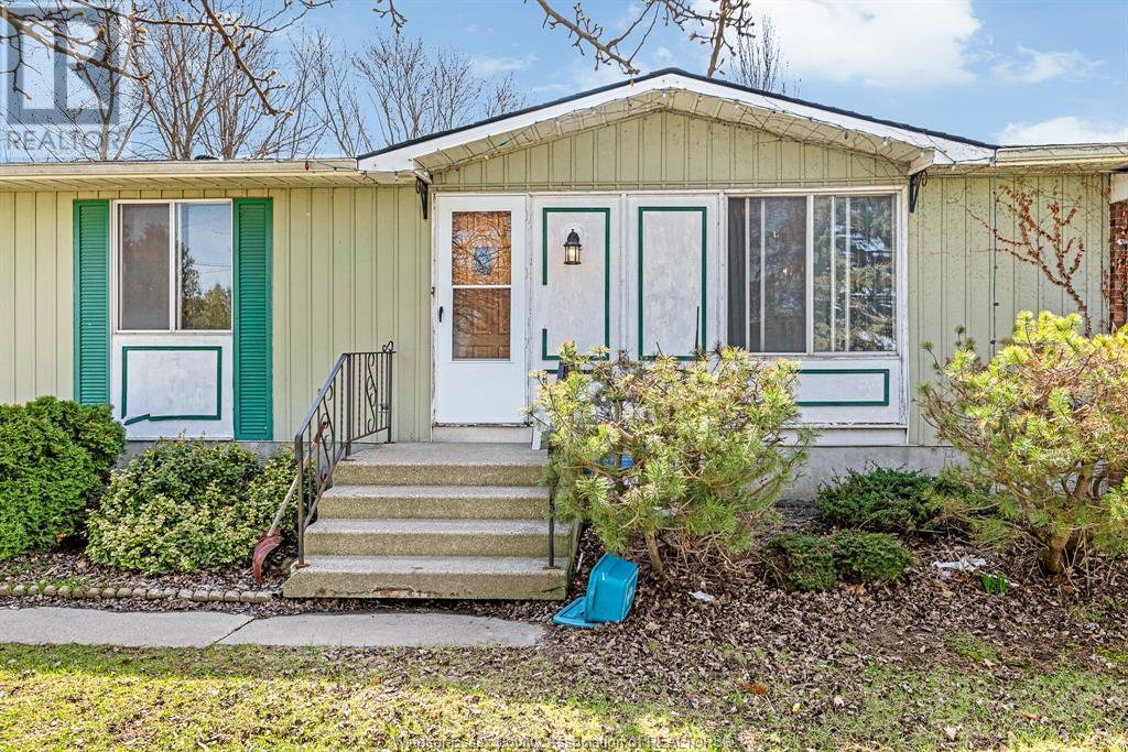 3425 County Rd 42, Windsor, ON N8V 0A5