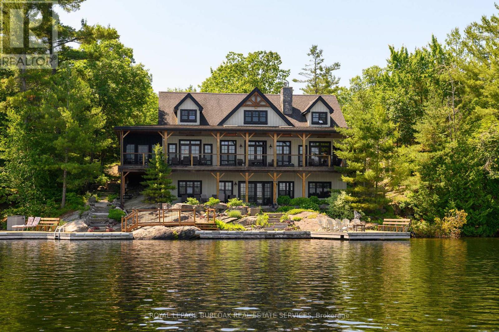 990 Hasketts Dr, Georgian Bay, ON L0K 1S0