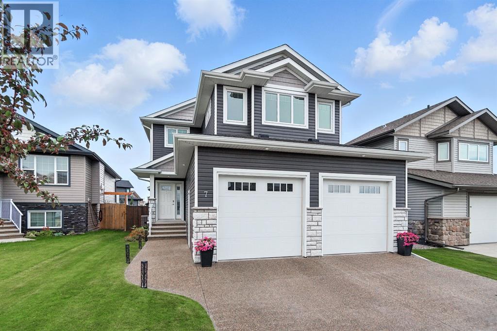 7 Vancouver Cres, Red Deer, AB T4R 0N6