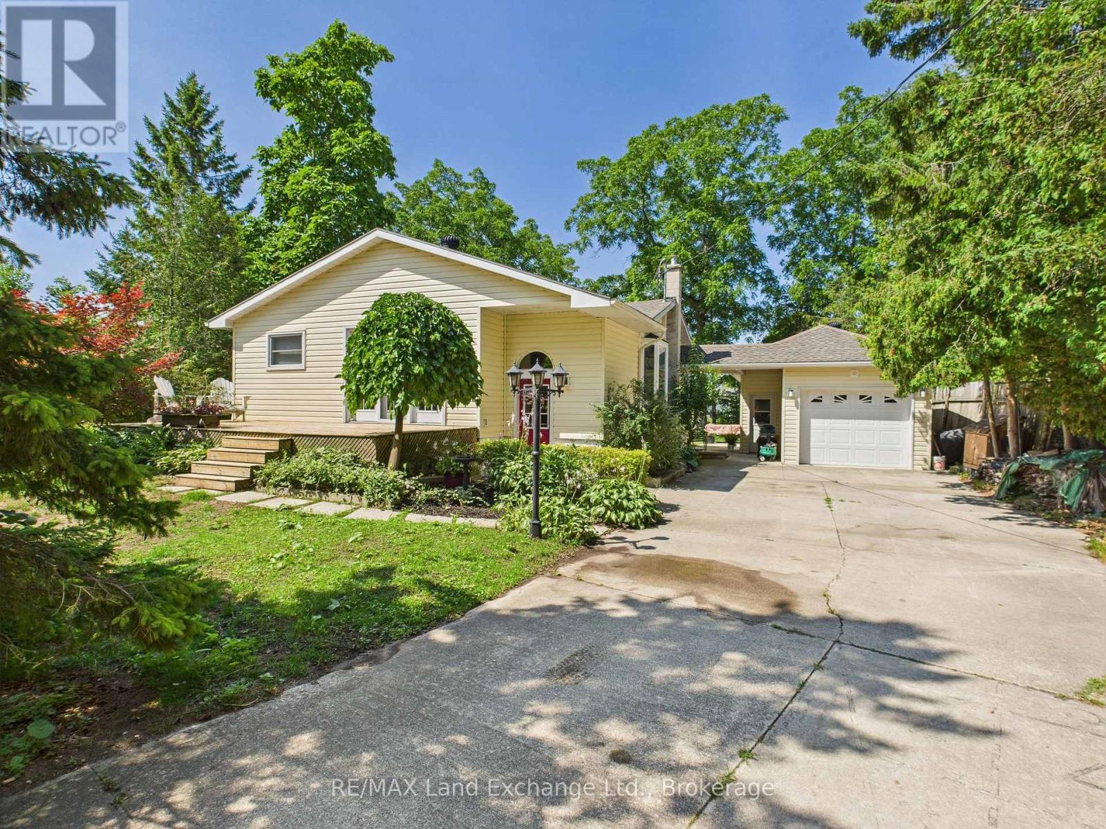 213 Huron Rd R 1 Rd, Huron-Kinloss, ON N0G 2R0
