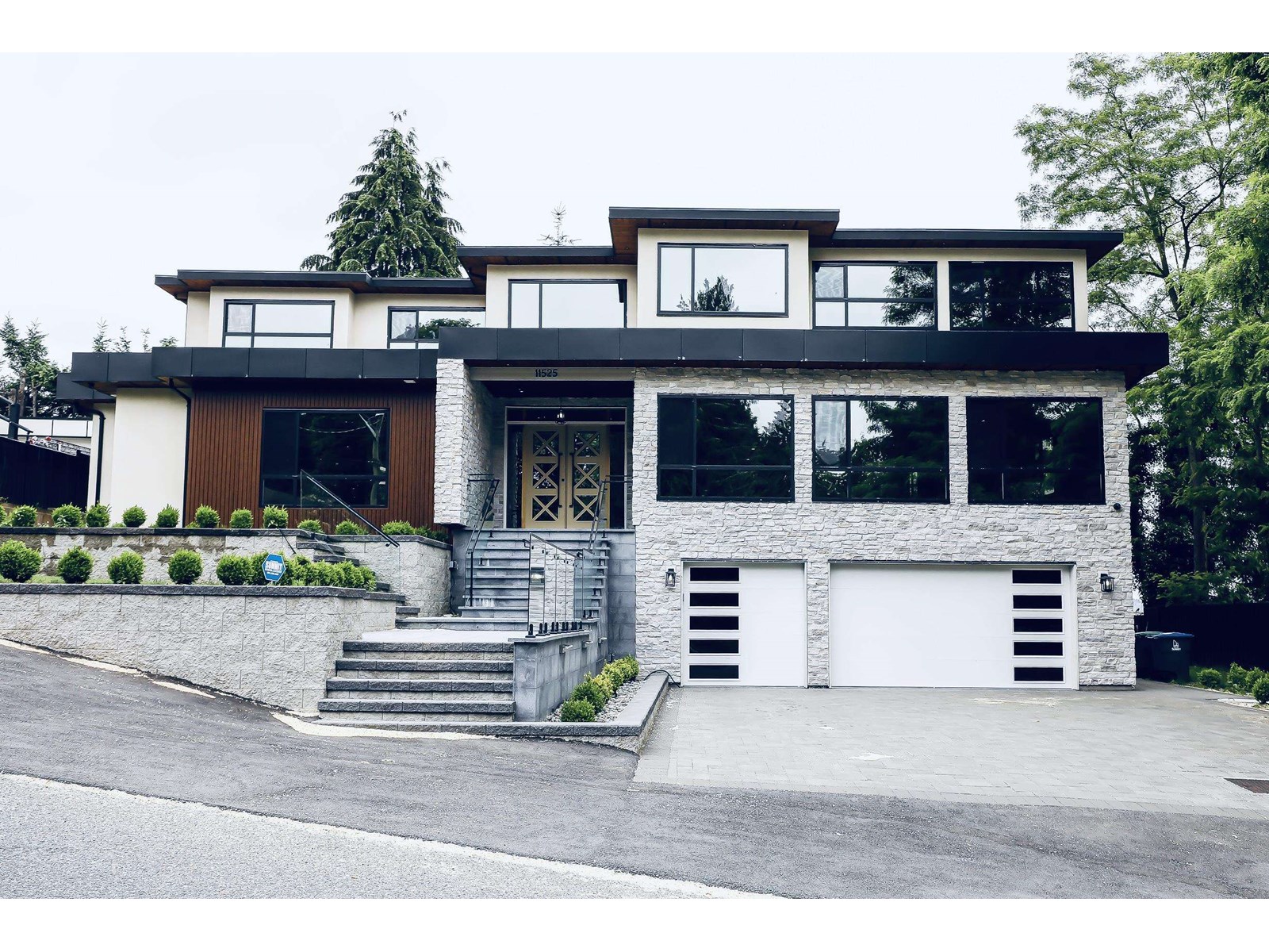 140 Street Unit 11525, Surrey, BC V3R 3G9