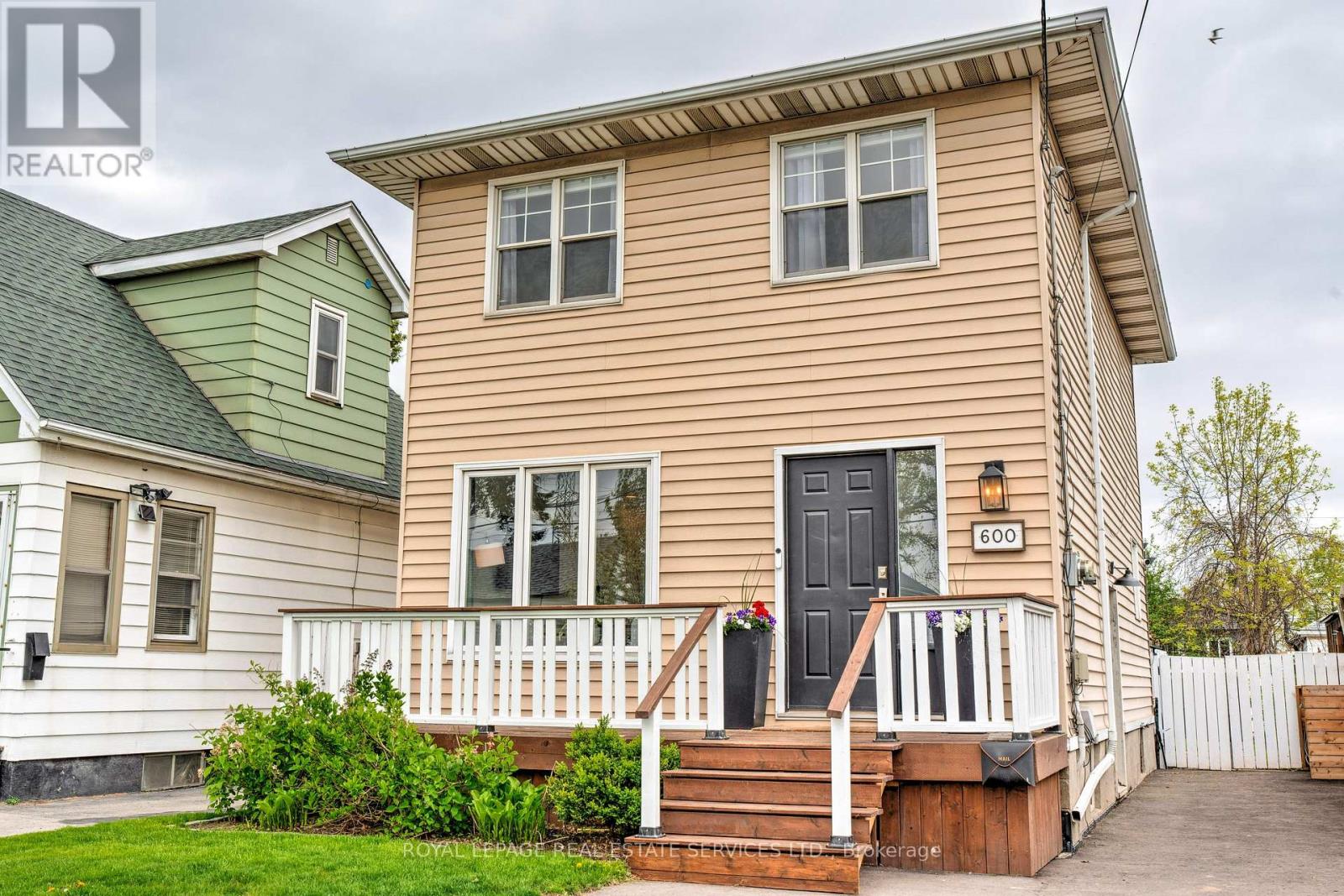 600 Quebec St, Hamilton, ON L8H 6V4