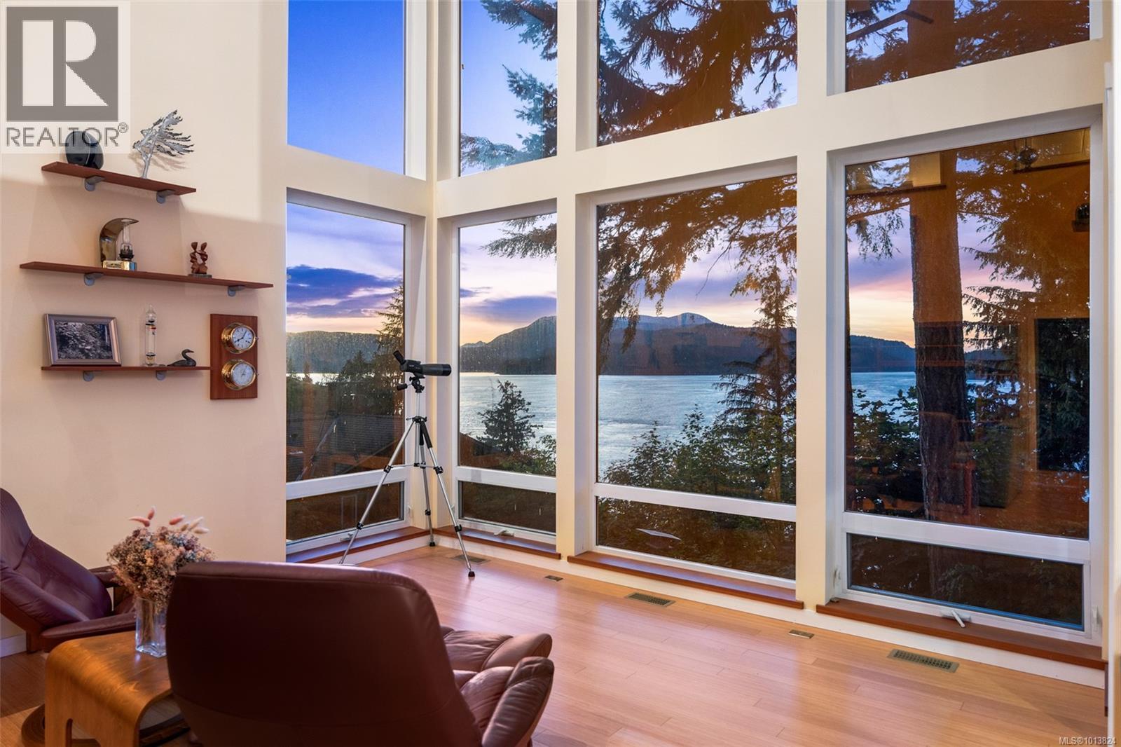 5898 Race Point Rd, Campbell River, BC V9H 1N7