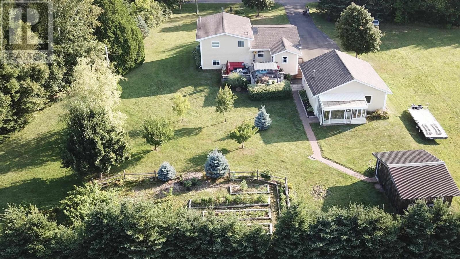 271 Fernwood Rd, Bedeque, PE C0B 1C0