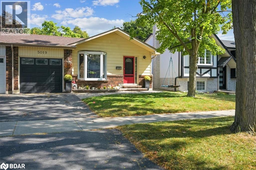 5019 Brady Ave, Burlington, ON L7L 3X5