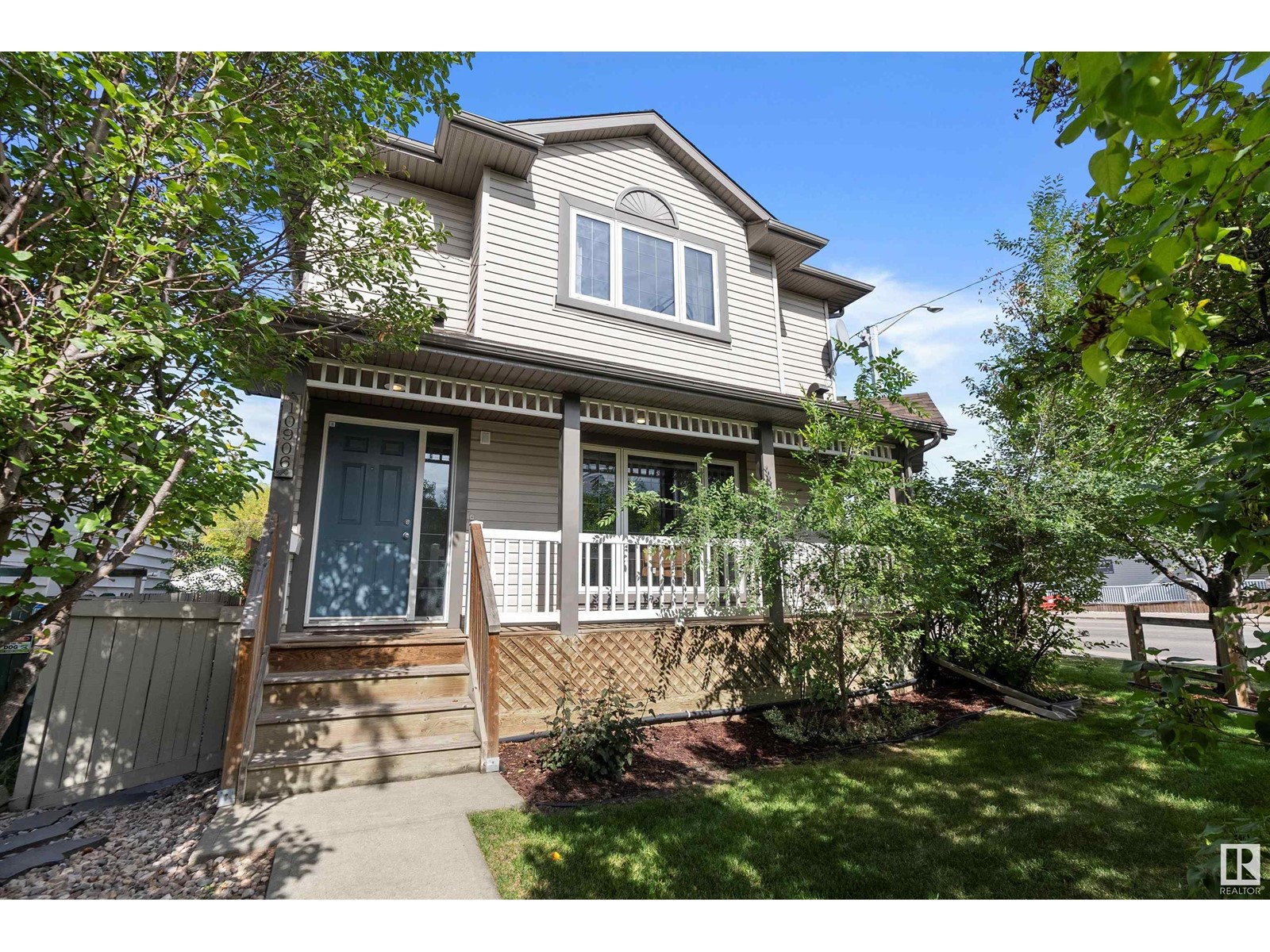 72 Av Nw Unit 10906, Edmonton, AB T6G 0A9