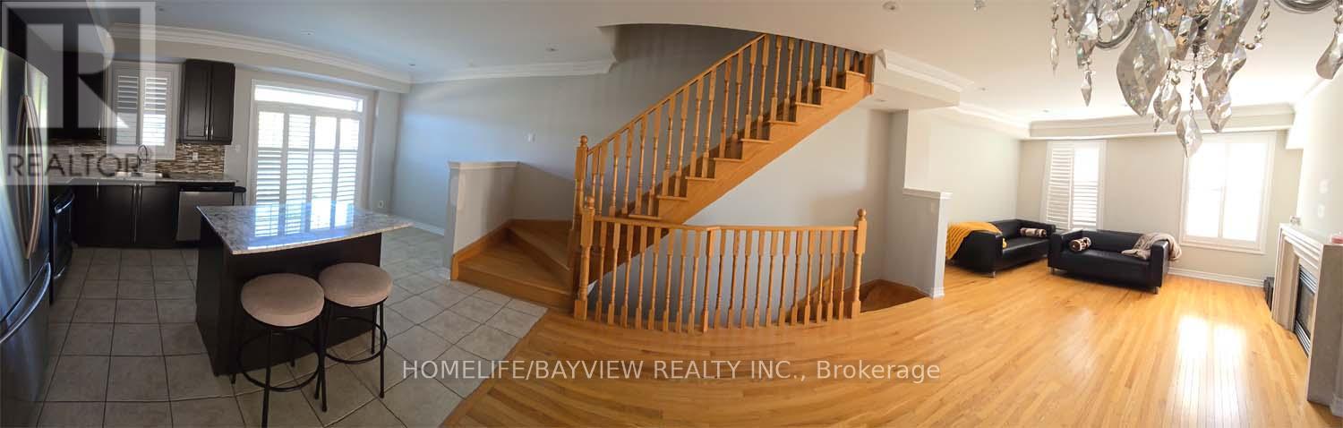 3 Vysoka Ln, Markham, ON L6C 0P1