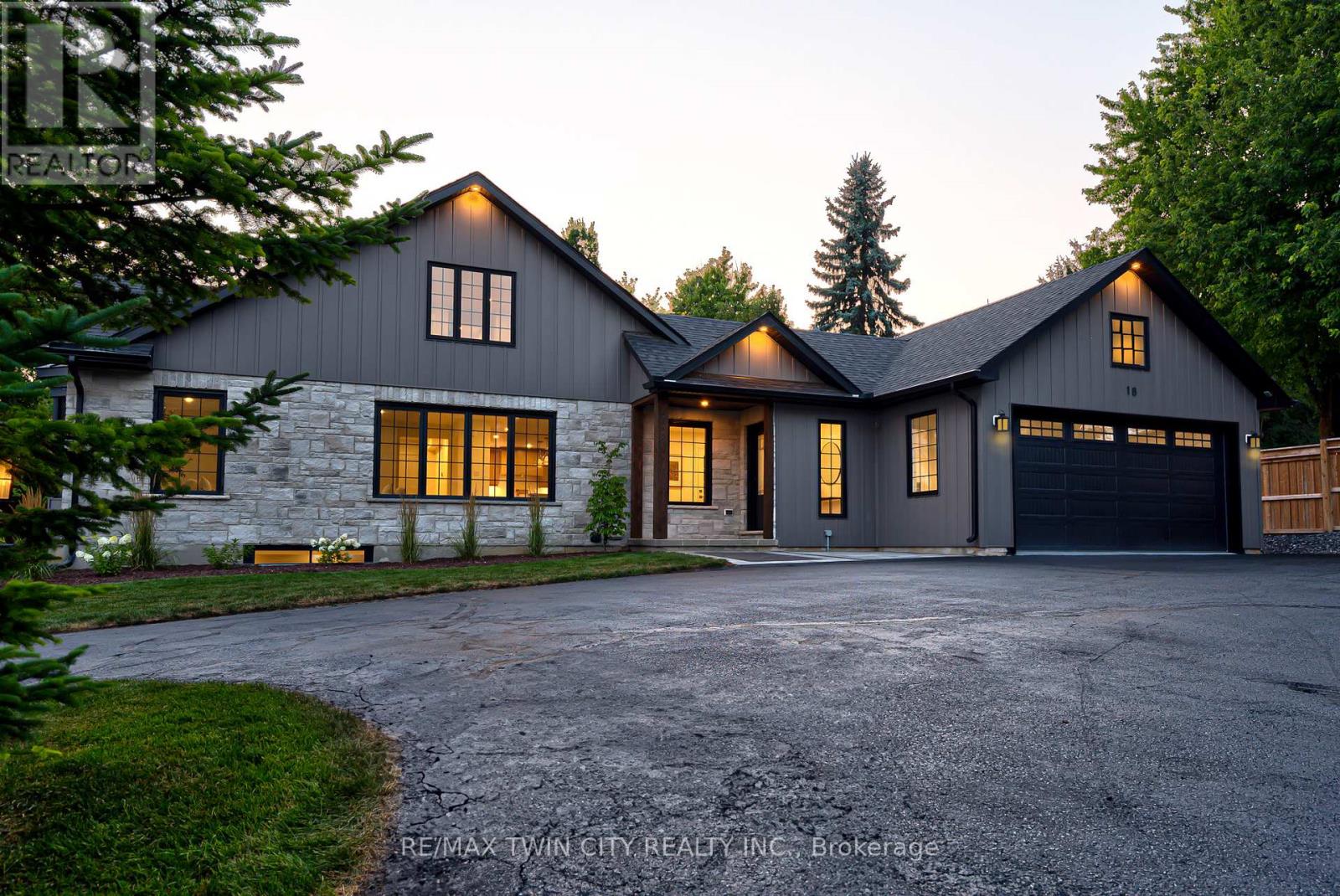 18 Northside Dr, Woolwich, ON N0B 2N0