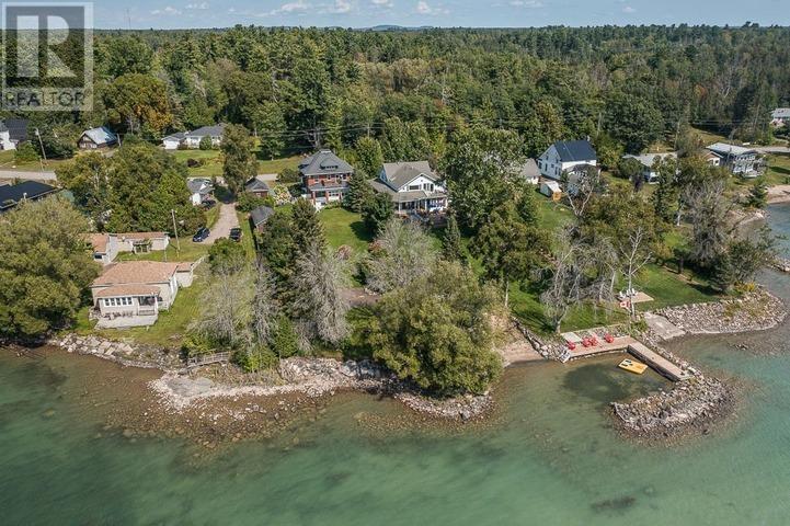 31 Taylor St, Bruce Mines, ON P0R 1C0