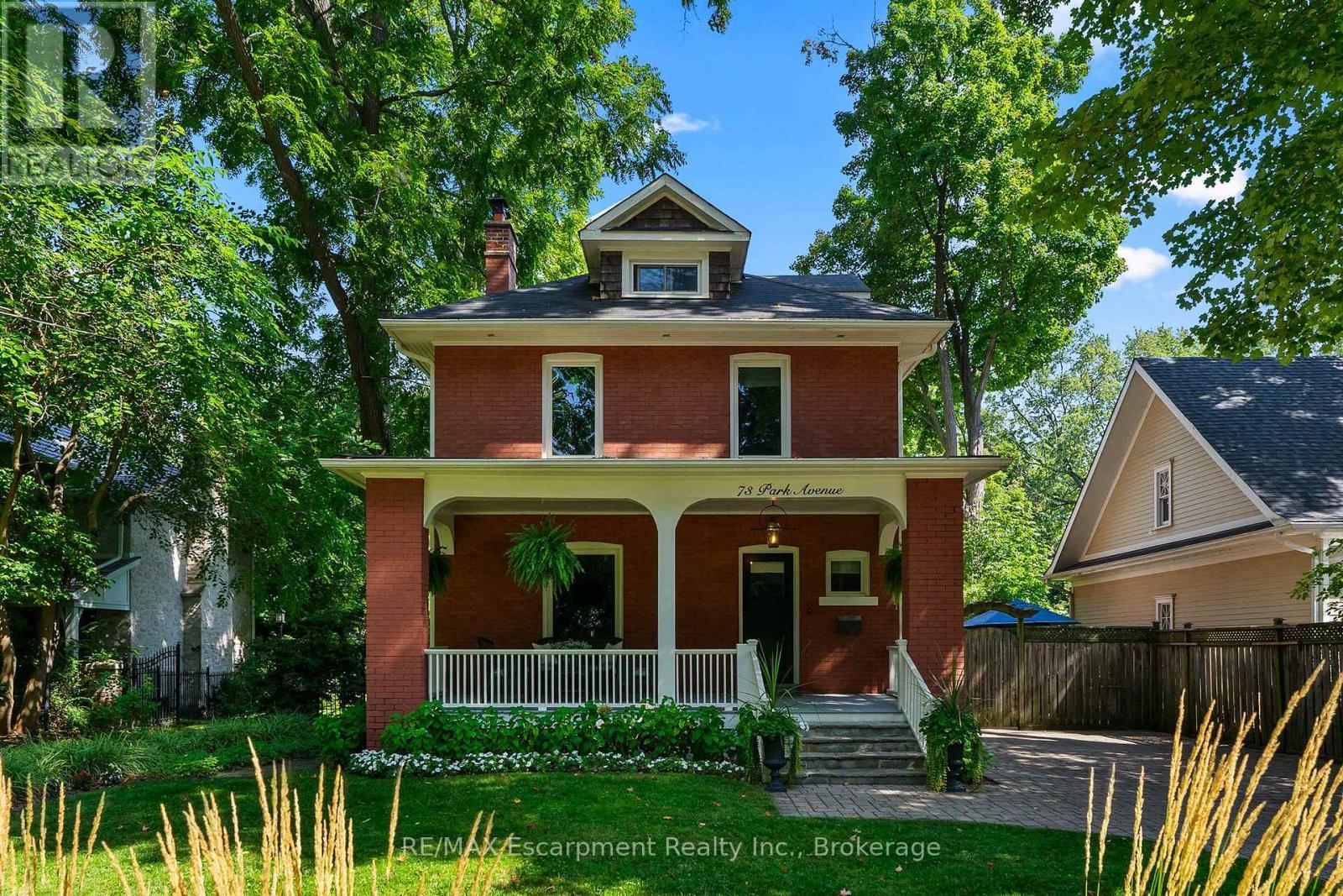 73 Park Ave, Oakville, ON L6J 3Y1