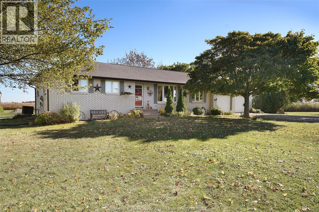 99 N Talbot Rd, Kingsville, ON N0P 2G0