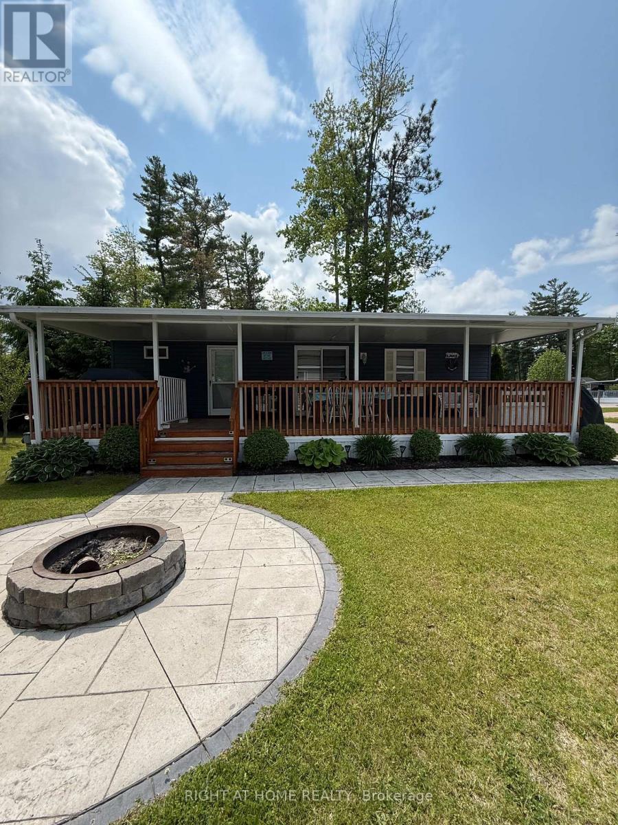 7 Nipagon Cir, Wasaga Beach, ON L9Z 2M2
