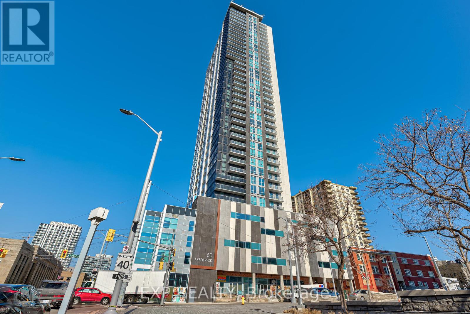 2906 60 Frederick St, Kitchener, ON N2H 0C7