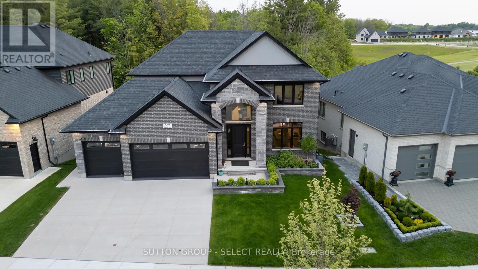 307 Songbird Ln, Middlesex Centre, ON N0M 2A0