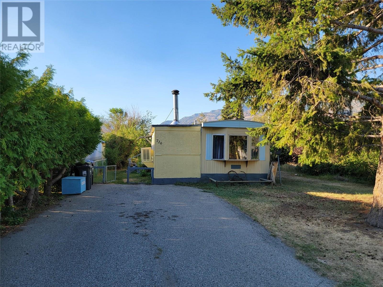 716 11 Avenue, Keremeos, BC V0X 1N3
