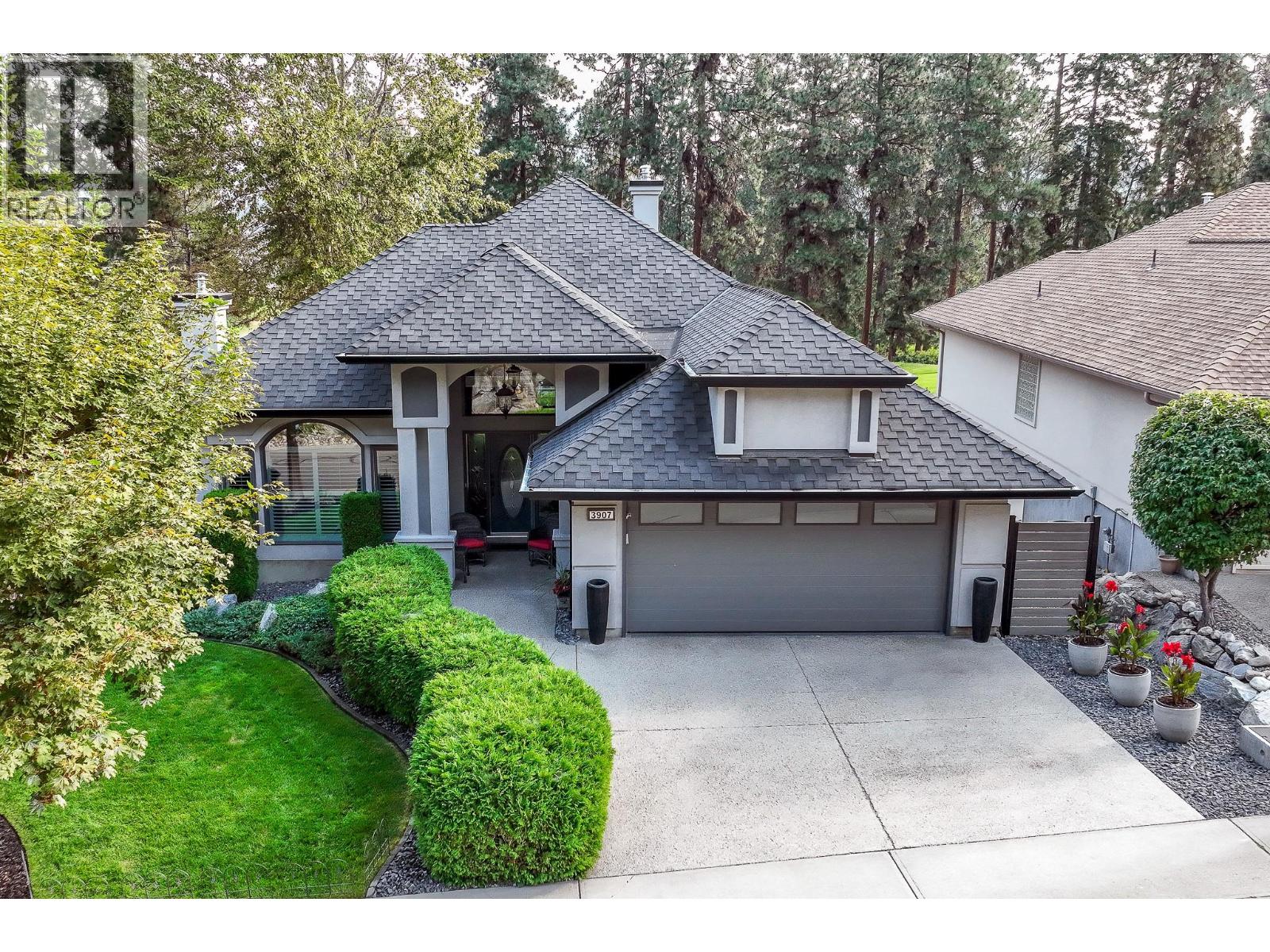 3907 Gallaghers Cir, Kelowna, BC V1W 3Z9