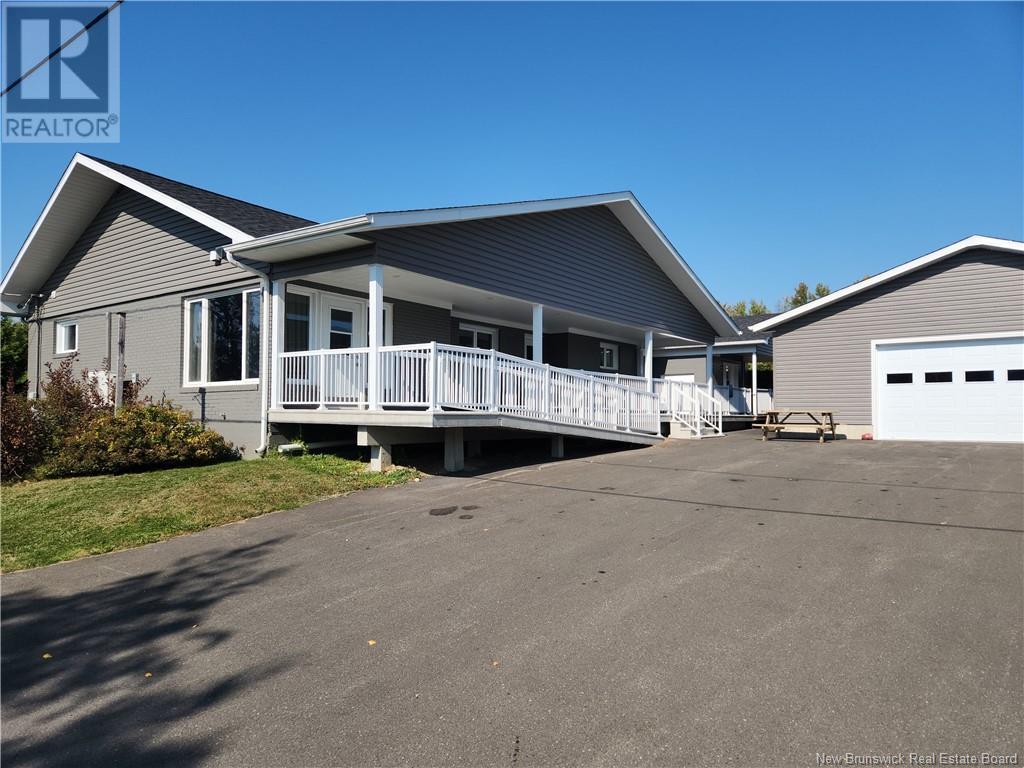 22 Cot St, Grand Falls, NB E3Y 1C4