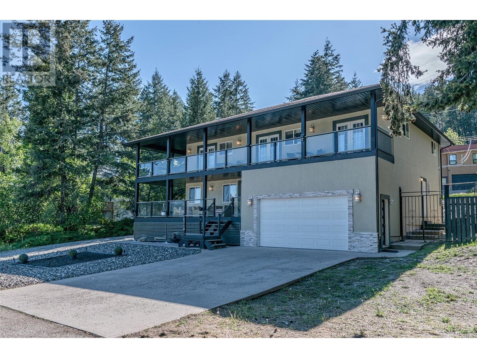10718 Pinecrest Rd, Vernon, BC V1H 2C1