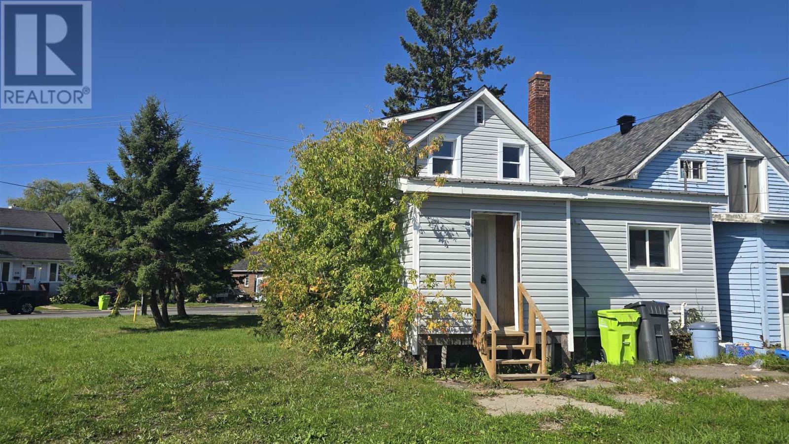 6 Spruce St, Sault Ste. Marie, ON P6B 2G6