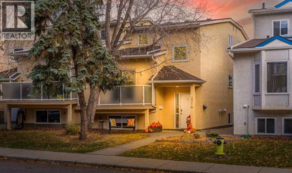 2216 29 Street Sw Unit 1, Calgary, AB T3E 2K2