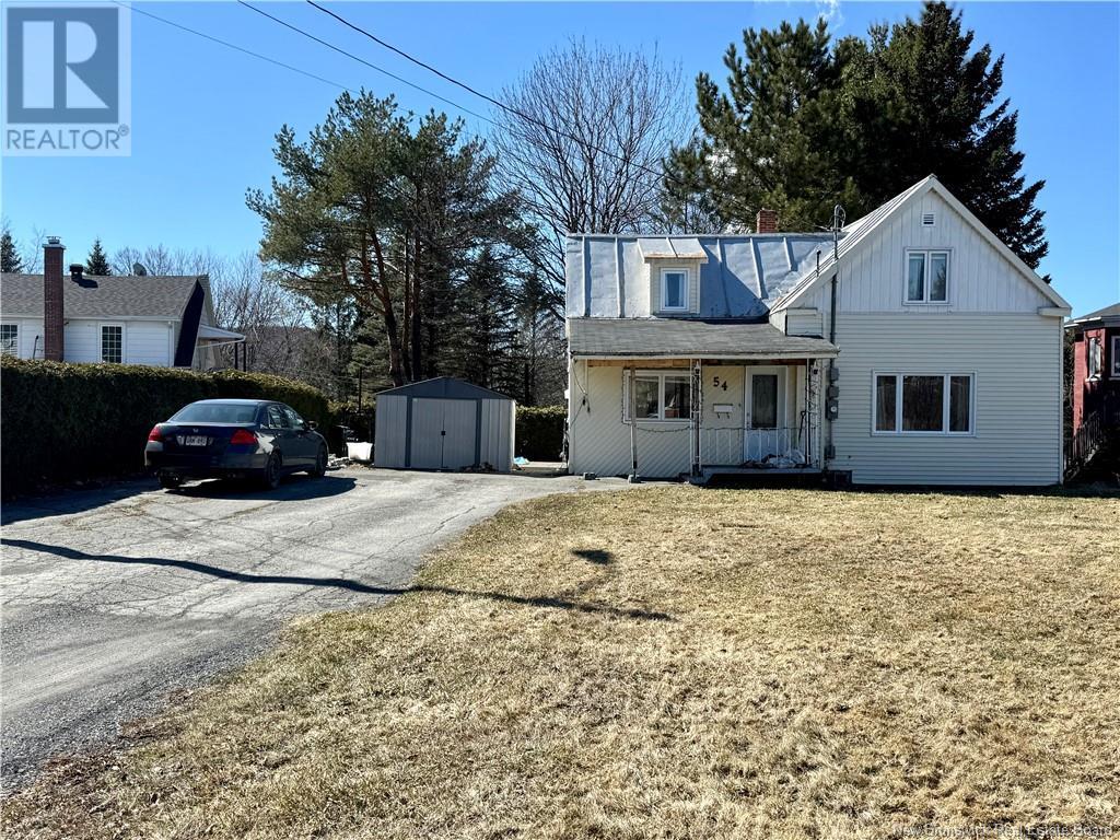 54 Fort Ave, Edmundston, NB E3V 1E1