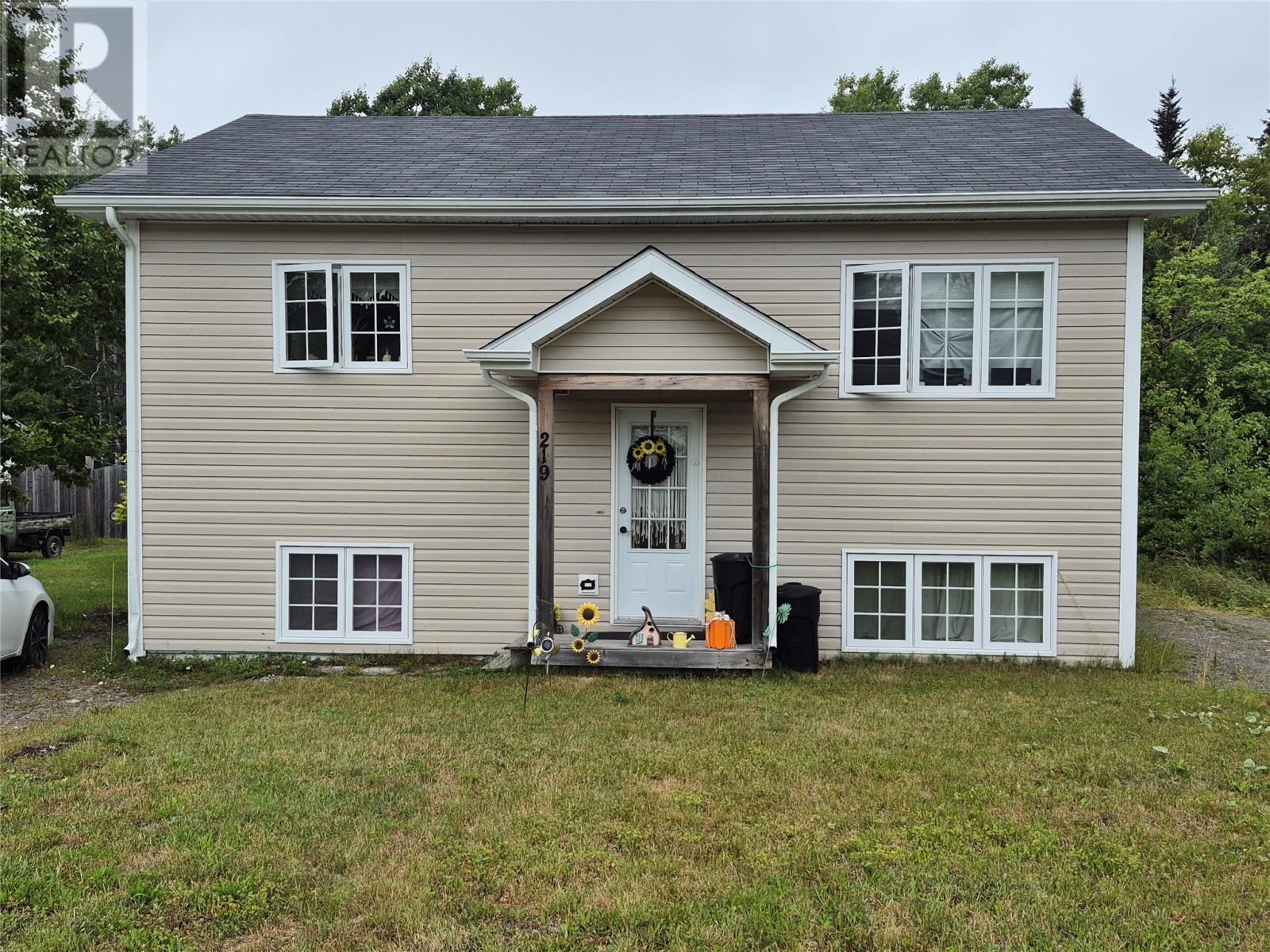219 Grenfell Hts, Grand Falls-Windsor, NL A2A 2P8