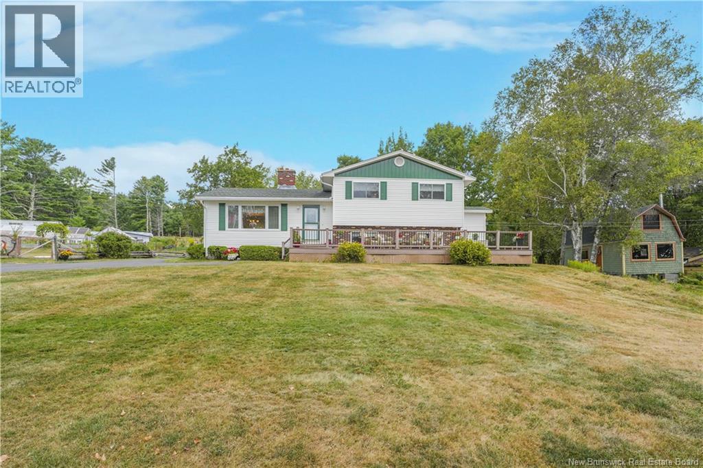 212 Carlisle Rd, Fredericton, NB E3G 7N8