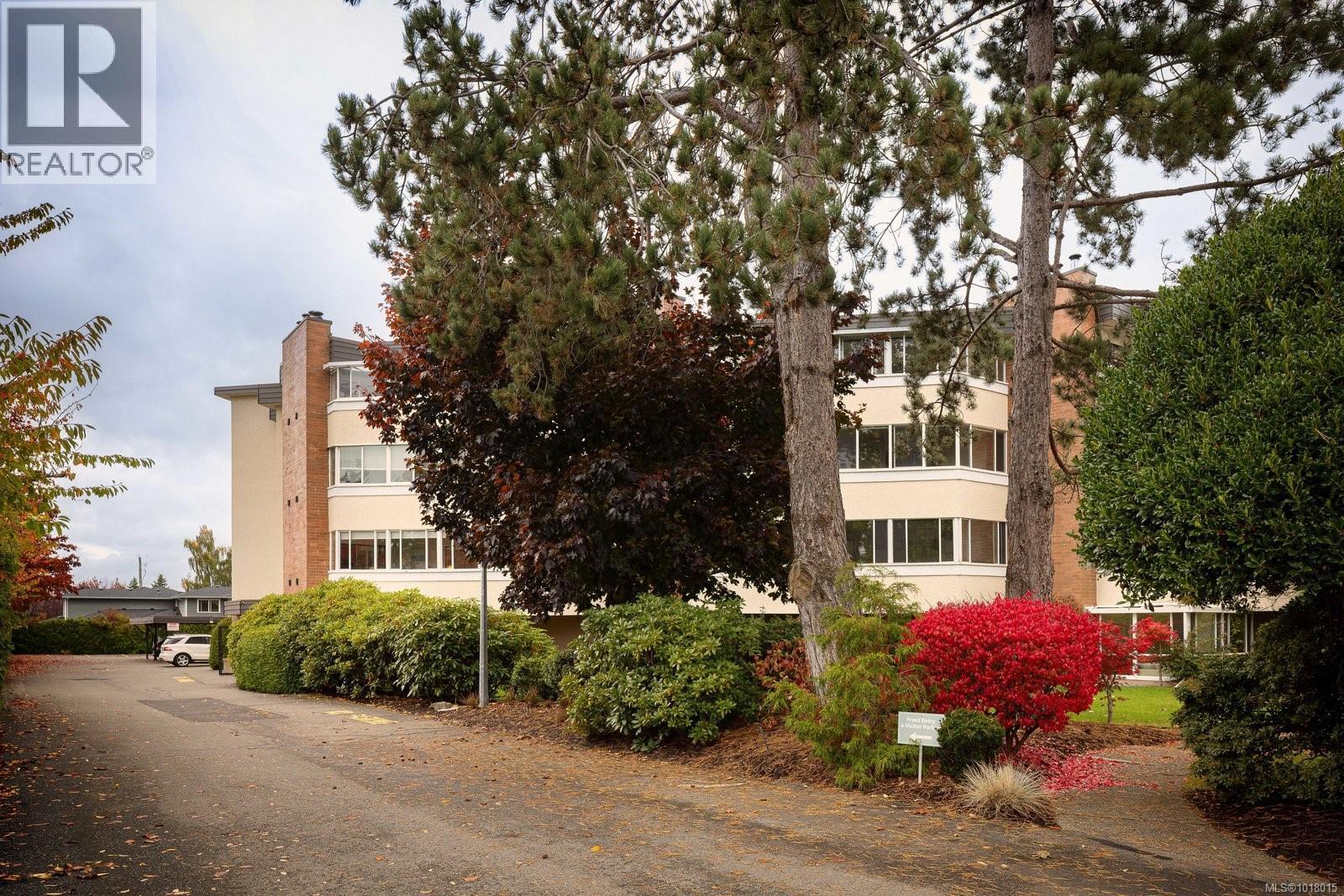 9900 Fifth St Unit 202 St, Sidney, BC V8L 2X3