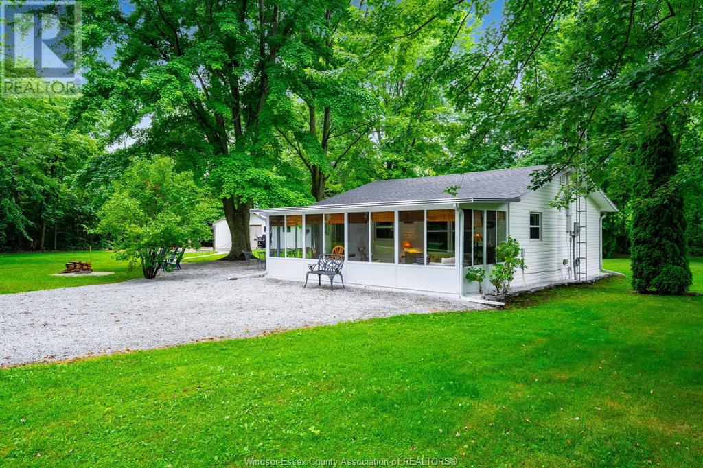 1031 E West Rd, Pelee, ON N0R 1M0