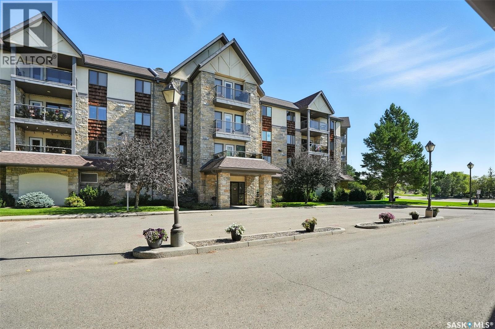 1622 Acadia Drive Unit 208, Saskatoon, SK S7H 5H7