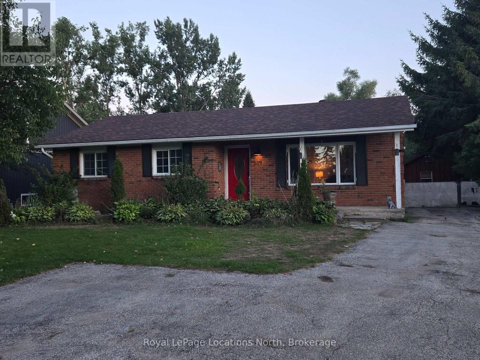 209 Christopher St, Clearview, ON L0M 1S0