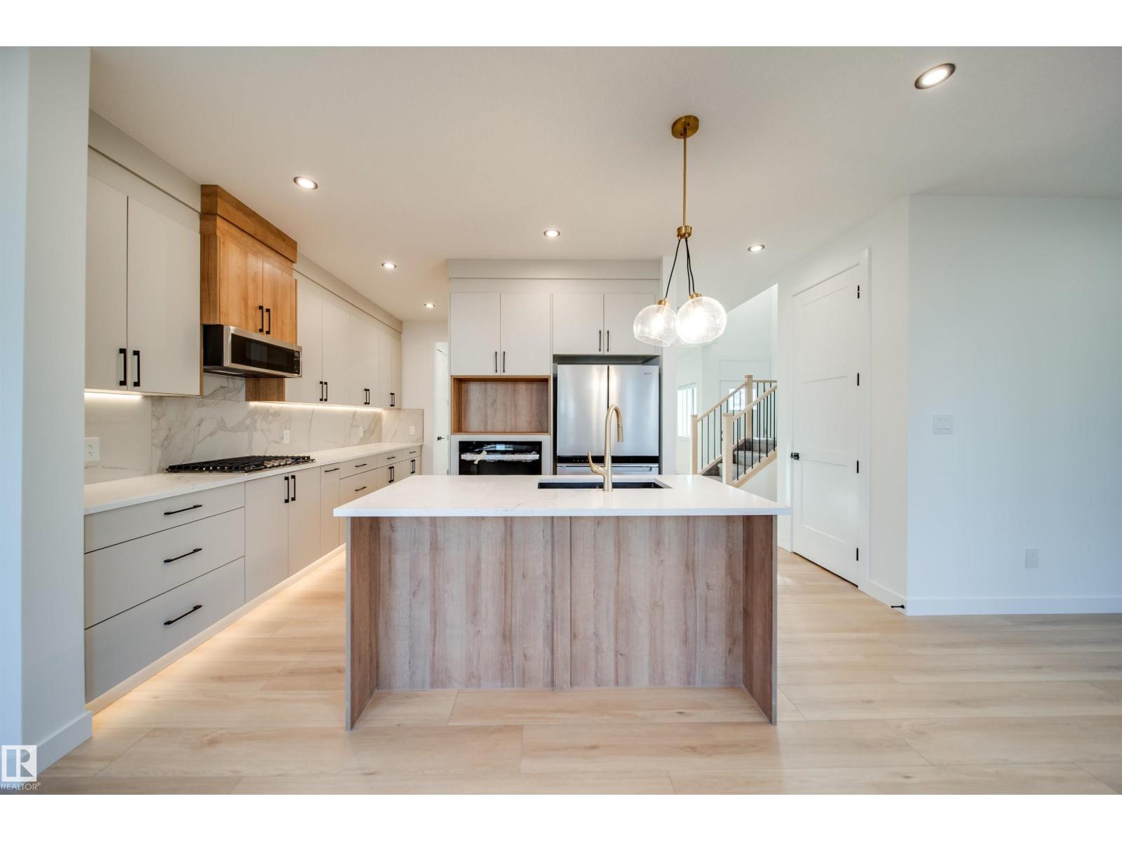 20 Blackbird Bn, Fort Saskatchewan, AB T8L 0G6