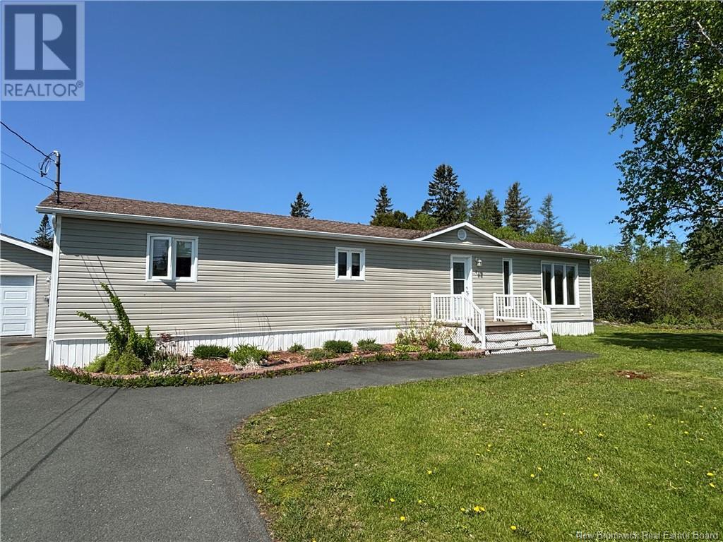 48 Route 134, Petit-rocher-nord, NB E8J 2H4