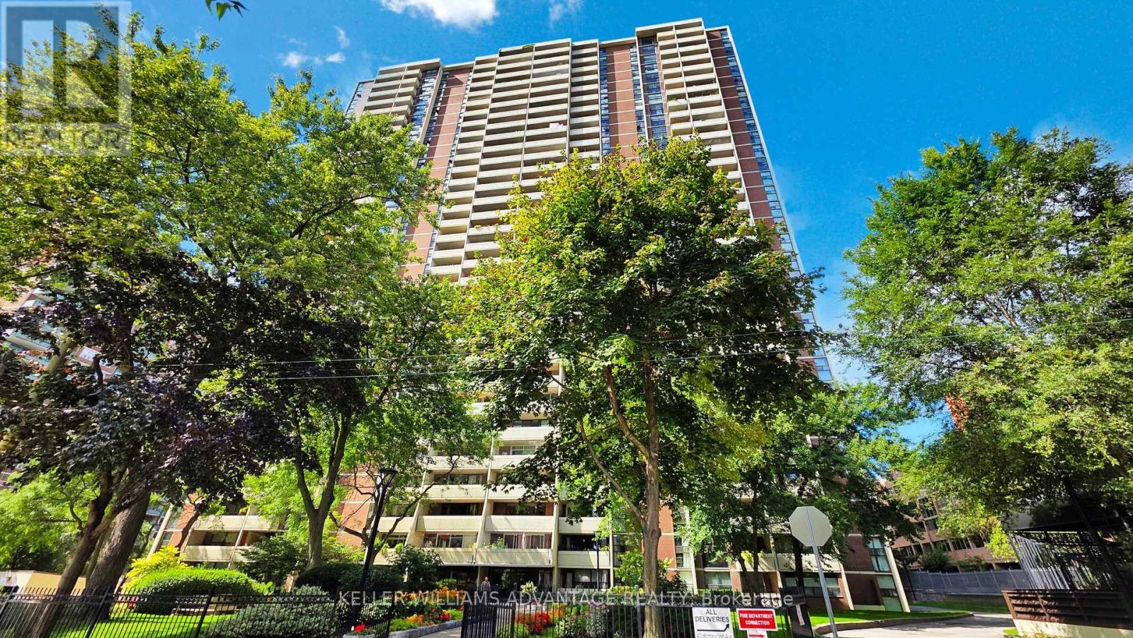 810 40 Homewood Ave, Toronto, ON M4Y 2K2