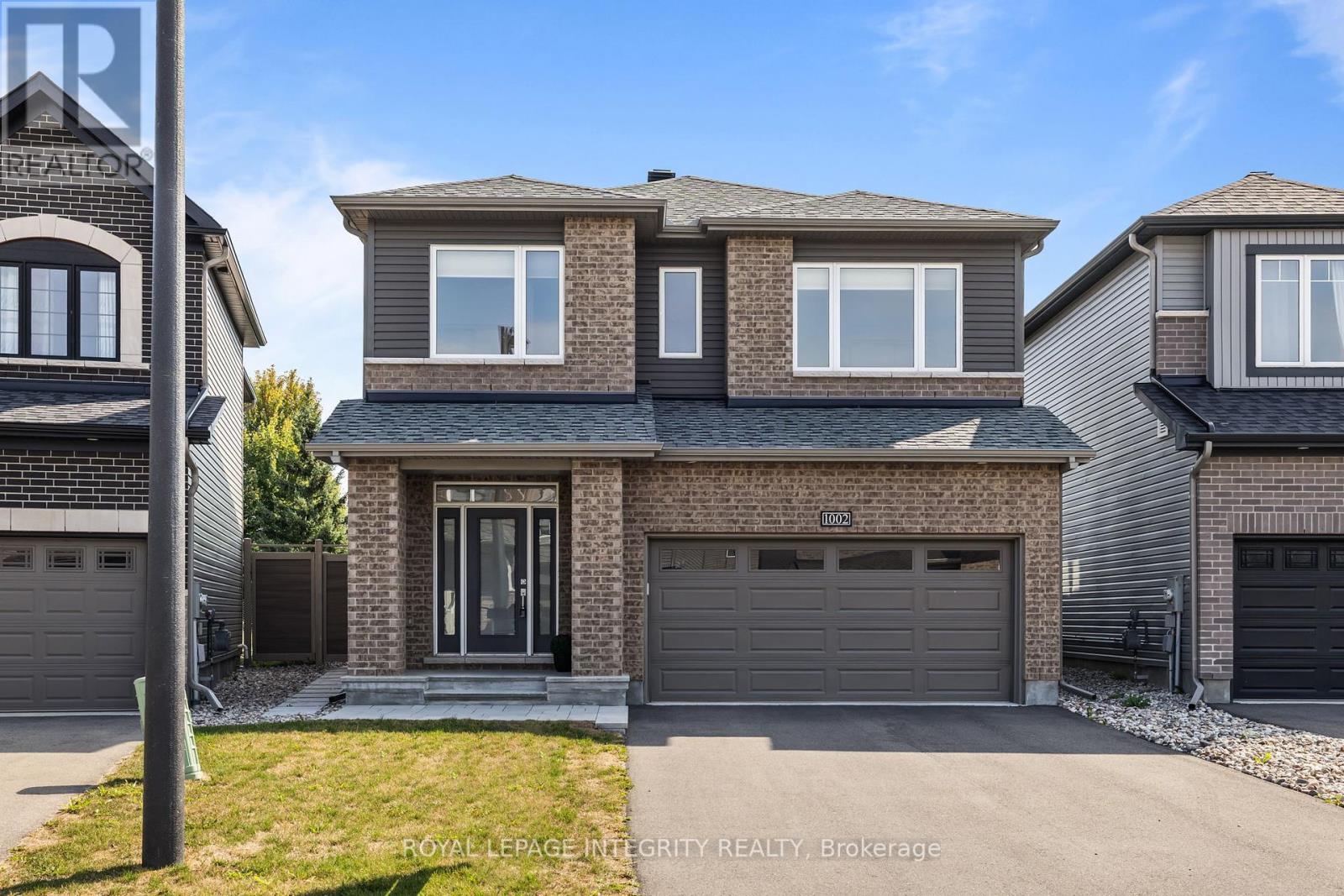 1002 Jubilation Ct, Ottawa, ON K4A 5K5
